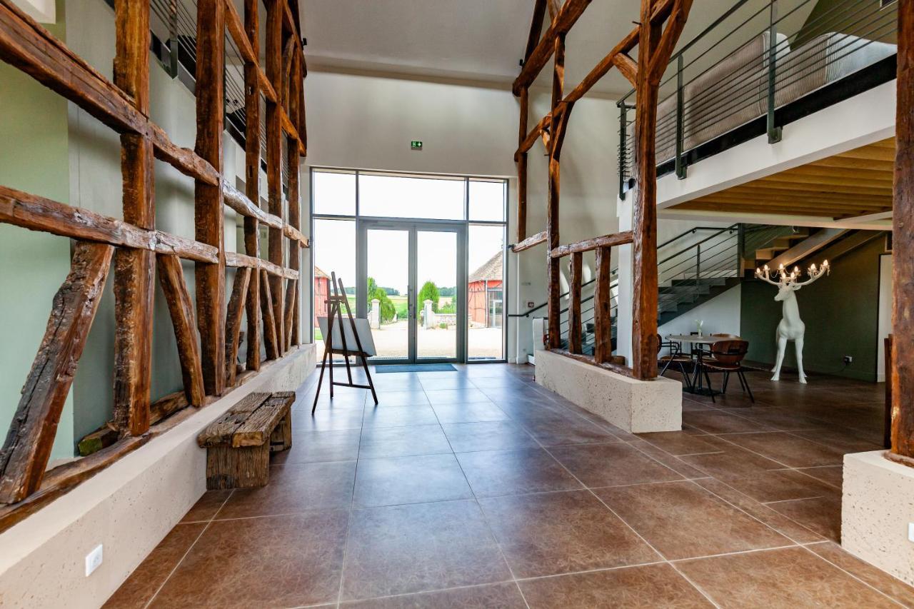 Hameau Des 40 Arpents Hotel Gergy Exterior photo